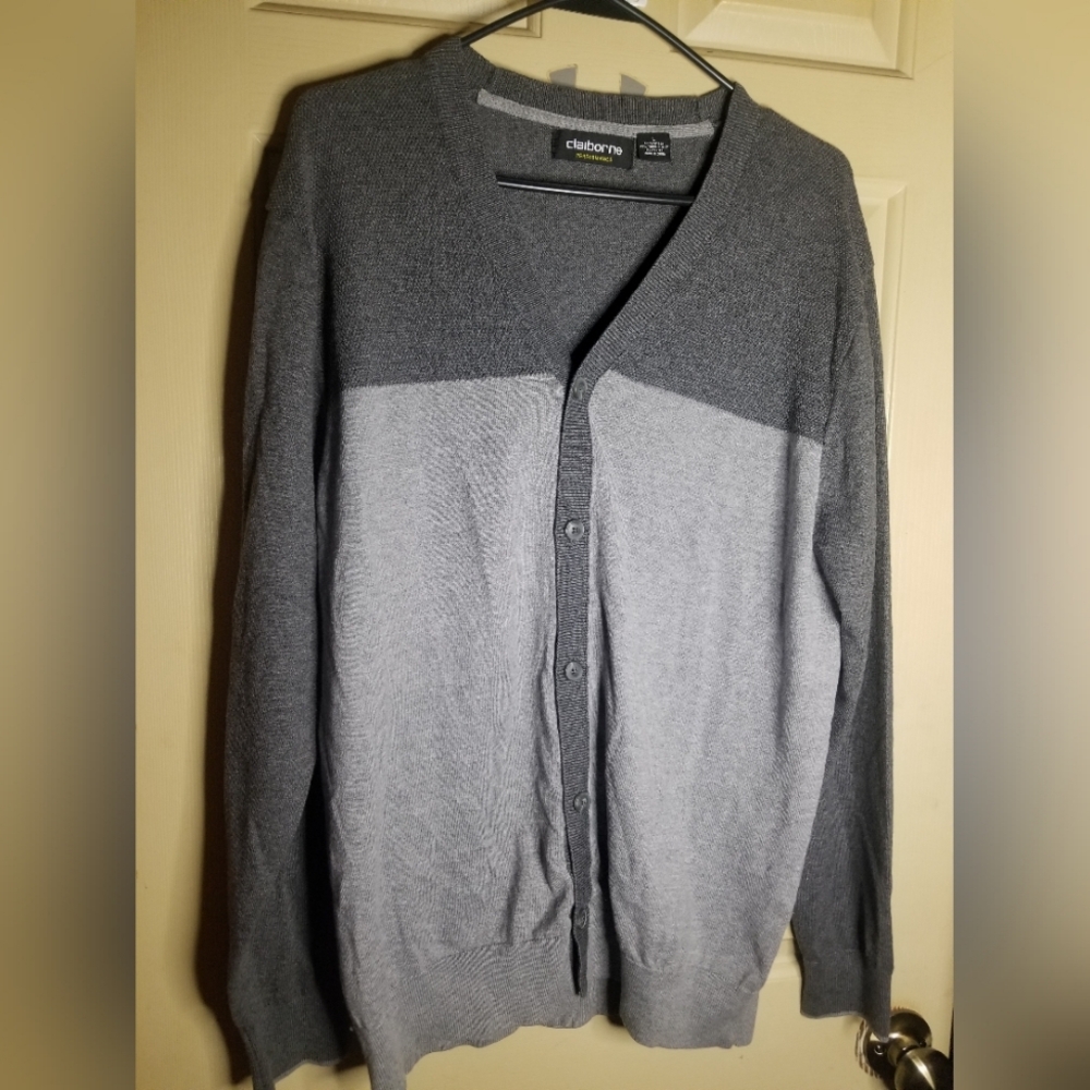 NWOT Gray Claiborne Performance Cardigan